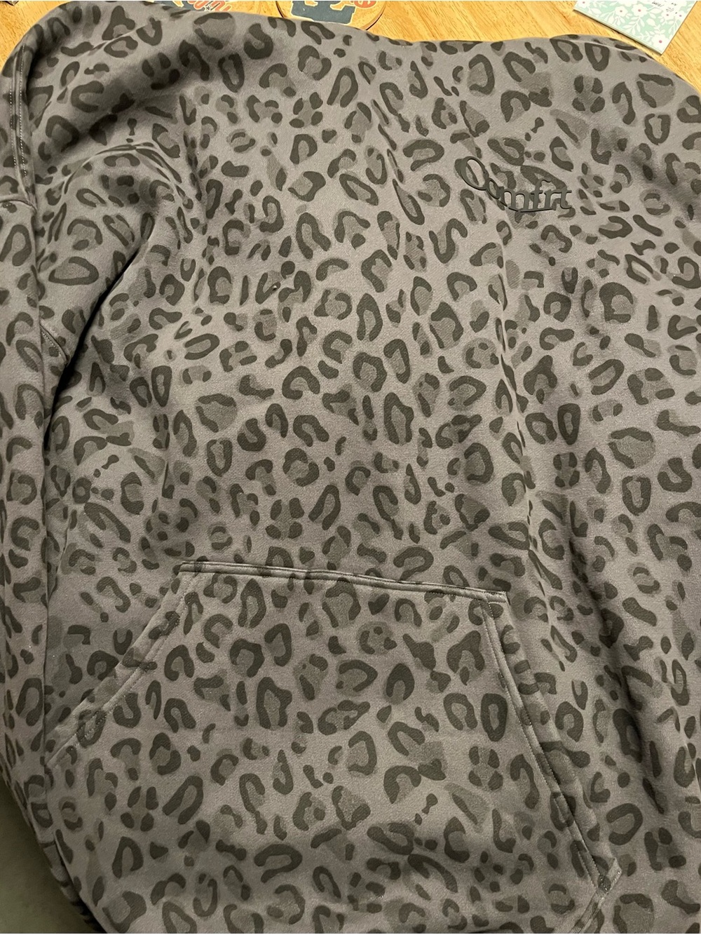 Grey Leopard Print Comfrt Hoodie - Picture 3 of 3